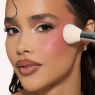 HUDA BEAUTY Diffusing Cheek Brush