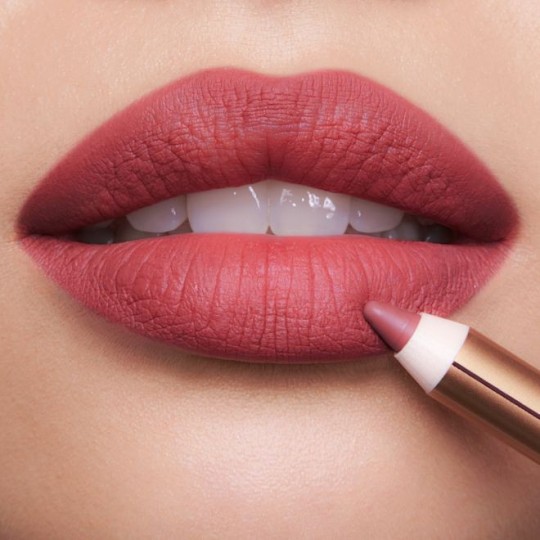 Charlotte Tilbury Lip Cheat Crayon - 90's Pink