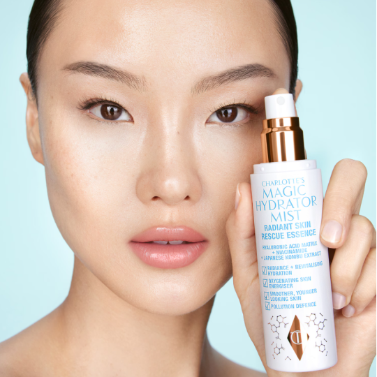CHARLOTTE TILBURY Magic Hydrator Mist - Brume fixatrice hydratante